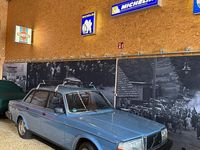 Gebraucht Volvo 244 111 PS (81 kW) 1983 Blau Limousine