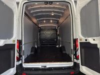 Second-hand Ford Transit Trend 131 CP (96 kW) 2025 Alb Pickup