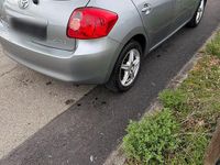 Gebraucht Toyota Auris 97 PS (71 kW) 2009 Silber Kleinwagen