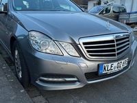 Gebraucht Mercedes E250 Avantgarde 204 PS (150 kW) 2010 Grau Limousine