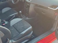 Gebraucht Peugeot 207 74 PS (54 kW) 2009 Rot Kleinwagen