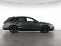 Gebraucht Audi A4 S-Line 204 PS (150 kW) 2023 Daytonagrau perleffekt Kombi