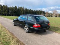 Gebraucht Mercedes E220 150 PS (110 kW) 2005 Schwarz Kombi