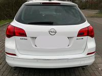 Gebraucht Opel Astra 140 PS (102 kW) 2015 Weiß Kombi