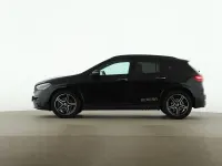 Gebraucht Mercedes GLA200 AMG 163 PS (119 kW) 2026 Schwarz SUV