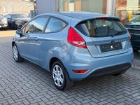 Gebraucht Ford Fiesta Trend 60 PS (44 kW) 2009 Hellblau Kleinwagen