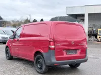 Gebraucht Mercedes Vito 163 PS (119 kW) 2015 Rot Van