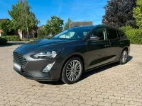 Gebraucht Ford Focus Titanium 150 PS (110 kW) 2020 Grau Kombi