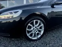 Usata Volvo V40 Momentum 310 CV (228 kW) 2016 Nero Berlina