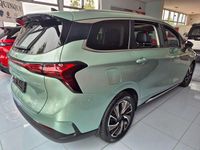 Neu DFSK Forthing 4 177 PS (130 kW) 2025 Jadegrün Van / Kleinbus