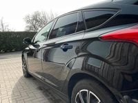 Gebraucht Ford Focus 125 PS (91 kW) 2012 Schwarz Kleinwagen