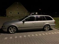 Second-hand BMW 525 153 CP (112 kW) 2000 Argintiu Break
