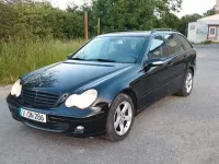 Używany Mercedes C180 Elegance 143 KM (105 kW) 2006 Czarny Kombi