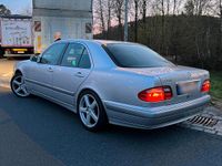 Gebraucht Mercedes E320 197 PS (144 kW) 2000 Silber Limousine