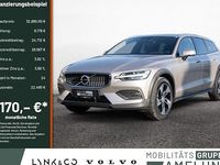 Gebraucht Volvo V60 CC Plus 197 PS (144 kW) 2023 Beige Kombi