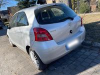 Gebraucht Toyota Yaris 87 PS (63 kW) 2006 Silber Kleinwagen