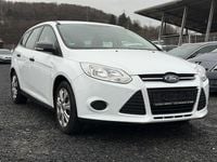 Gebraucht Ford Focus Ambiente 101 PS (74 kW) 2013 Weiß Kombi