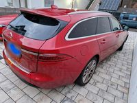 Gebraucht Jaguar XF 184 PS (135 kW) 2019 Rot Kombi