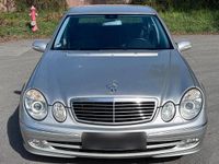 Second-hand Mercedes E220 150 CP (110 kW) 2004 Argintiu Berlinǎ