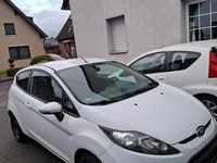 Gebraucht Ford Fiesta Trend 60 PS (44 kW) 2010 Weiß Limousine