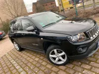 Gebraucht Jeep Compass 136 PS (100 kW) 2012 Schwarz SUV