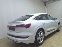 Gebraucht Audi e-tron Sportback S-Line 230 kW (313 PS) 2022 Gletscherweiß metallic SUV