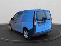 Usata VW Caddy 90 CV (66 kW) 2022 Blu Monovolume