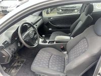 Gebraucht Mercedes C180 129 PS (94 kW) 2001 Silber Coupé