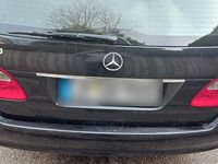 Gebraucht Mercedes E220 Classic 170 PS (125 kW) 2007 Schwarz Kombi
