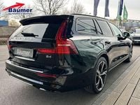 Gebraucht Volvo V60 Plus 197 PS (144 kW) 2025 Schwarz Kombi