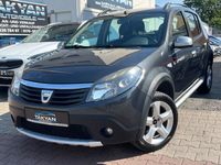 Gebraucht Dacia Sandero Stepway 84 PS (61 kW) 2011 Grau Kleinwagen