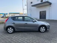Gebraucht Hyundai i30 Edition 90 PS (66 kW) 2012 Grau Kombi