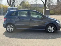 Gebraucht Mercedes B200 136 PS (100 kW) 2008 Blau Van / Kleinbus