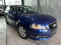 Gebraucht Audi A3 Attraction 105 PS (77 kW) 2013 Blau Limousine
