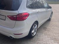Gebraucht BMW 218 Efficient Dynamics 150 PS (110 kW) 2019 Weiß Kombi