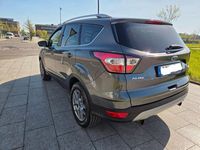 Gebraucht Ford Kuga 150 PS (110 kW) 2018 SUV