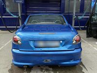 Gebraucht Peugeot 206 CC 140 PS (102 kW) 2004 Blau Cabrio