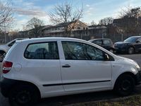Gebraucht VW Fox 60 PS (44 kW) 2011 Weiß Kleinwagen