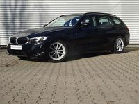 Gebraucht BMW 318 156 PS (114 kW) 2023 Schwarz uni Kombi