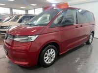 Gebraucht VW Multivan Basis 150 PS (110 kW) 2024 Rot Van
