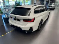 Gebraucht BMW 320 Sport Line 190 PS (139 kW) 2024 Weiß Limousine