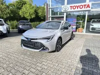 Neu Toyota Corolla 140 PS (102 kW) 2025 Cosmicsilber metallic Kombi
