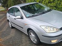 Usata Ford Focus 101 CV (74 kW) 2004 Argento Utilitaria
