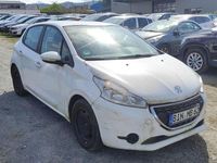 Gebraucht Peugeot 208 Active 68 PS (50 kW) 2015 Lack weiss banquise/deckende Kleinwagen