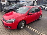 Gebraucht VW Golf VI Team 105 PS (77 kW) 2010 Rot Kleinwagen