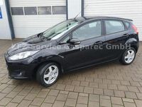 Gebraucht Ford Fiesta Celebration 101 PS (74 kW) 2017 Schwarz Limousine