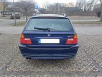 Gebraucht BMW 320 170 PS (125 kW) 2005 Blau Kombi