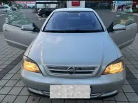 Usado Opel Astra 190 HP (139 kW) 2001 Prateado Coupé