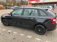 Używany Skoda Rapid 110 KM (80 kW) 2013 Czarny Hatchback