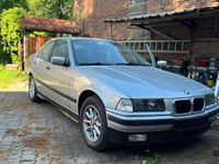 Gebraucht BMW 318 116 PS (85 kW) 1998 Silber Limousine